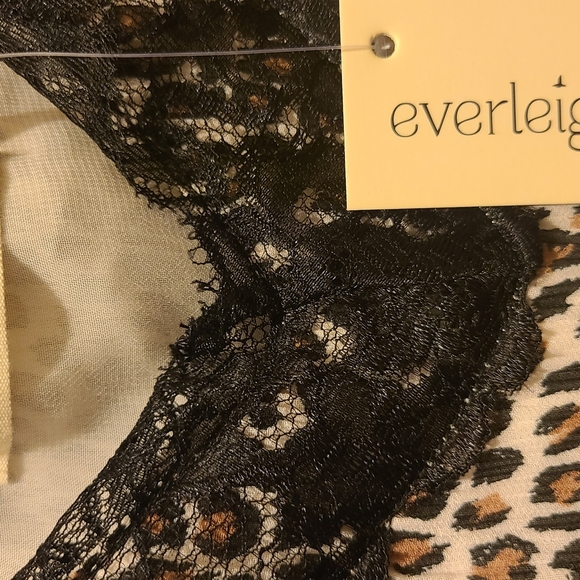 Everleigh Cream and Brown Lace Camisole Top - Picture 6 of 8